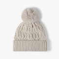 Berretto in maglia crema con pompon e trecce spesse per il calore invernale - Regolabile / Beige(24B033)