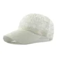 Berretto da baseball in pizzo bianco traspirante con eleganti ricami floreali traforati - Regolabile / Crema