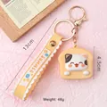 Porte-clés chat tricolore mignon avec bracelet silicone jaune et thème estival - Chat Glace PVC Souple Dessin Animé / Jaune