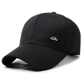 Minimalistische schwarze Baseballkappe mit silbernem SPORT-Metallemblem aus Twill-Baumwolle - Verstellbar / Schwarz