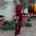 Sexy weinrotes ärmelloses Kleid mit asymmetrischen Raffungen und seitlichem Faltenwurf - S / Burgunderrot