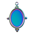 Dettaglio del ciondolo ovale arcobaleno con bordo perlato in acciaio inossidabile - Colorato
