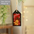 Décoration de Noël vintage en bois avec cloche verte et houx sur branche de sapin - Cloche Bordure Noire et Rouge-Welcome
