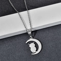 Collar con colgante de búho en la luna de acero inoxidable pulido para hombres y mujeres - Color Acero