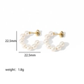 Vue détaillée des boucles d'oreilles perles en C avec taille 22,5mm et poids 1,8g - Style Simple de Perle en Forme de C(TE6033-1)