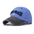 Detaillierte Ansicht der gewaschenen Baseballkappe mit Miami Beach Stickerei-Logo - Blau