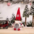 Leuchtender Weihnachtswichtel mit Rentiergeweih und roter Mütze mit Schneeflocken - Weibliche Puppe Ornament (E-DD23)