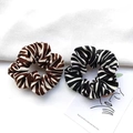 Chouchous imprimé zèbre marron et noir avec une texture de tissu doux - Zèbre Noir + Zèbre Café (2 Pièces)