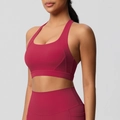 Detail van de yoga legging met hoge taille en zijzakken in diep magenta sneldrogende stof - S / Tops / Karmijnrood