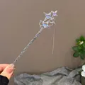 Silberner Haarstab mit Quasten und Mondstein-Perlen in modernem minimalistischem Design - Umgebender Sternenhimmel