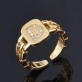 Bague dorée ajustable avec lettre D en zircons et anneau au design de chaîne cubaine - Lettre D