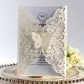 Invito matrimonio pizzo bianco taglio laser con farfalla 3D e inserto azzurro - Avorio