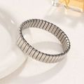 Pulsera elástica de acero inoxidable plateado con diseño de eslabones flexibles - Estilo de Superficie Arqueada de 9mm / Plateado