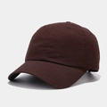 Dettaglio cappello baseball in cotone marrone scuro con struttura a sei pannelli e occhielli - Regolabile / Marrone