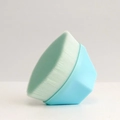 Brocha de maquillaje azul claro con mango de diamante y cerdas verdes - Brocha Azul Claro Grande N.º 55 con Caja Transparente