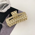 Pinza per capelli in metallo dorato lucido con motivo a rombi e design scavato - Oro KC Chiaro