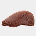Détail de la casquette plate en denim marron délavé avec boucle réglable en bronze - Réglable / Rouge Brique
