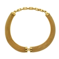 Dettaglio della collana girocollo a maglia dorata con trama metallica intrecciata - Stile Semplice (YS818) / Oro