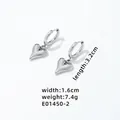 Poliierte silberne Herz-Ohrhänger aus Edelstahl mit einem glatten metallischen Finish - Herz-Groß (3.2cm) / Silber