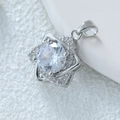 Pendentif étoile en argent avec zircon central et petites pierres en finition argentée - Cœur de Pêche-Étoile/Argent