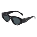 Eleganti occhiali da sole ovali neri con lenti scure e dettaglio triangolare in metallo - Montatura Nera Lenti Grigio Nero