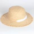 Detail of raffia sun hat with white ribbon trim and frayed edges for summer vacations - Adjustable / White Long Ribbon