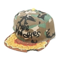 Detail van camouflagepet met Munchies-borduurwerk en een donut-uitsparing in de klep - M (56-58cm) / Camouflage Body (BQMZ790-4)