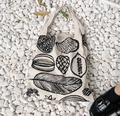 Borsa tote in tela bianco sporco con grande stampa botanica nera e ampi manici a spalla - Stampa a Foglie (Cotone Slub)