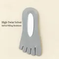 Light grey five-finger velvet boat socks with anti-slip low-cut invisible design - One Size / Solid Gray