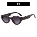 Occhiali da sole cat eye neri con linee di contorno rosso intenso, variante colore C2 - Nero Lucido / Sfumato Grigio
