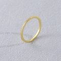 Bague alliance minimaliste dorée ornée de pierres blanches étincelantes pour femme - Plein Zircon Taille 9