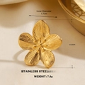 Polished gold flower ring in stainless steel with textured petals and 1.7cm inner diameter - Five-Petal Flower Shape (1264)