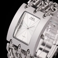 Macro di orologio al quarzo argento con cinturino a tripla catena e quadrante quadrato - Quadrante Bianco Cinturino Argento Senza Diamanti