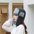 Colbacco invernale antivento grigio scuro con fodera in ecopelliccia e paraorecchie - L (58-60cm) / Grigio