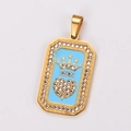 Macro d'un pendentif tarot en or 18K avec émail bleu clair, motifs couronne et cœur - Style Cœur Couronne (6143433479361)