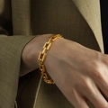 Minimalistische goudkleurige armband met rechthoekige schakels en hoogglans - SL06 Armband / Goud