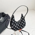 Houndstooth pattern wool crescent handbag with fringe detail and black shoulder strap - Black