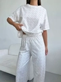Detalle de estampado floral de corazones en pijama de algodón de dos piezas con pantalón - S / Conjunto Floral Púrpura