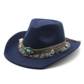 Détail d'un chapeau de cowboy en feutre bleu avec perles ethniques et franges - M(56-58cm) / Bleu marine