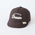 Dettaglio del berretto marrone traspirante con ricamo bianco LOS ANGELES Dream - 50cm (1-3 anni) / Marrone