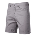Détail du short en coton gris montrant le tissu tissé et le revers au bas du short - ST010 Gris Clair