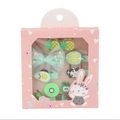 Detail der rosa Geschenkbox mit pastellfarbenen Frucht- und Bogen-Haarspangen - 11#: Grüne Ananas Set