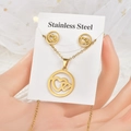 Conjunto de joyas de acero inoxidable dorado con collar de corazón y pendientes a juego - Doble Corazón Redondo Calado (TT-080)