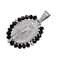Détail du pendentif Vierge Marie plaqué or 18 carats avec perles noires facettées - Cristal Noir Platine