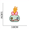Vista detallada del parche bordado perro robot alienígena con medidas 5,8cm x 3,8cm - X11XG-078-16