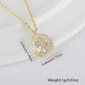 Détail du collier pendentif croissant de lune dorée et planète avec dimensions en zircon - Style B - Lune Planète
