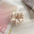 Chouchou blanc à motifs floraux roses en tissu mousseline léger et doux - Chouchou Petit Beige