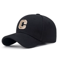 Gorra de béisbol negra clásica con bordado de letra C dorada en corona estructurada firme - Negro Bordado Dorado