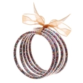 Set di cinque braccialetti flessibili con glitter e fiocco decorativo in seta dorata - Set di paillettes tonde colorate (30148)