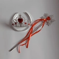 Dettaglio del set corona da principessa e bacchetta magica con gemme rosse a cuore - Rosso - Set Corona + Bacchetta a Fiocco di Neve